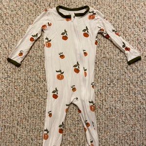 Kyte baby persimmon footie